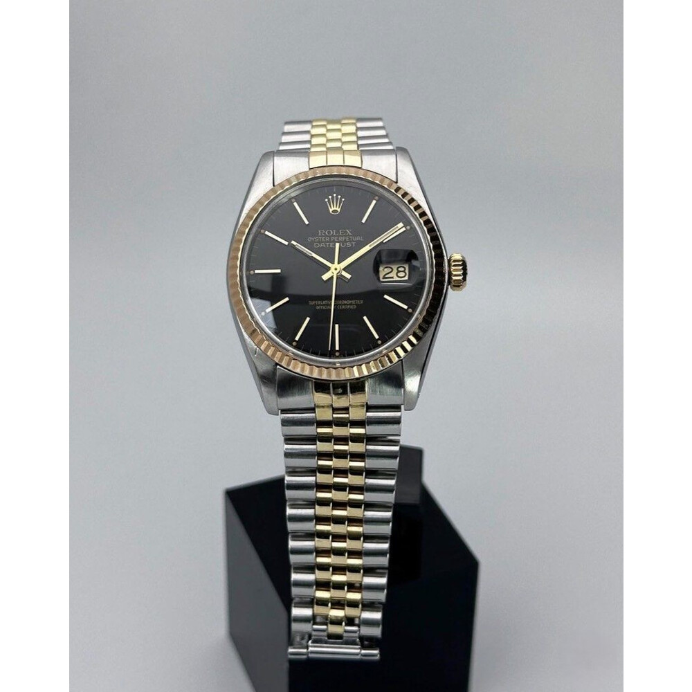 36mm • 1976 Rolex DateJust 16013 Black Dial Yellow Gold Bezel